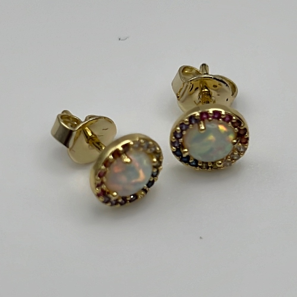 Earring’s Gold Plated Pearl Litmus with Diamonds Around Colors